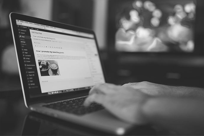 Odoo • Image and Text